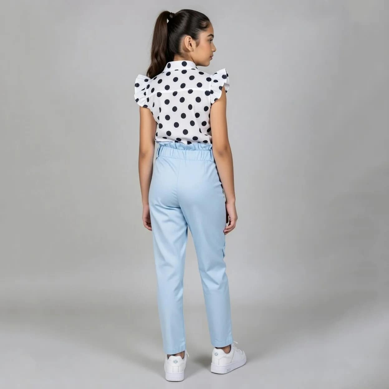 pantalon bleu ciel-2 AUTO-DRAFT dispositif innovant, design moderne, couleur argentée, idéal pour usages variés, qualité supérieure