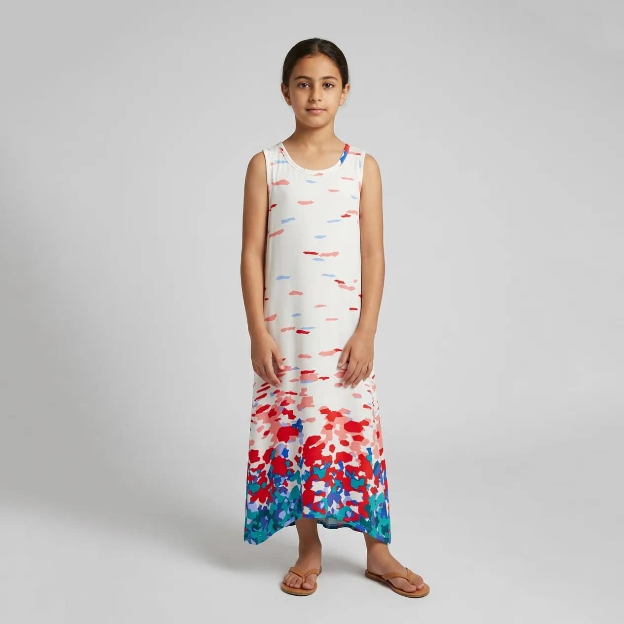 robe blanche multicouleurs 14 فستان فتاة بنمط ملون صيفي، motifs vibrants et coupe légère, idéal pour la saison estivale