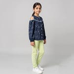 chemise bleumarin fleuri pantalon pistache